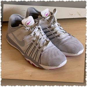 NIKE ID FREE TR 6 Training/Running Shoes